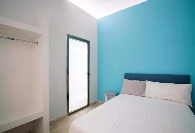 ホテル Capital O Cancun International Airport 24 P 7