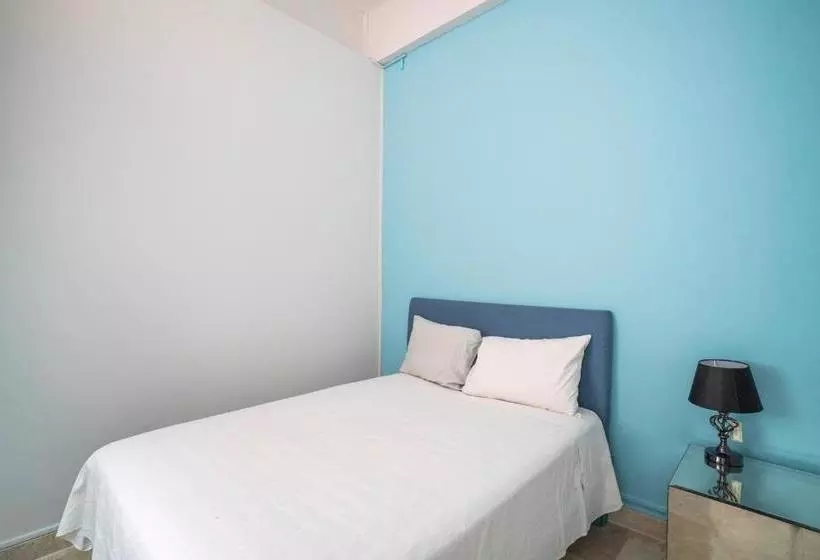 ホテル Capital O Cancun International Airport 24 P 7