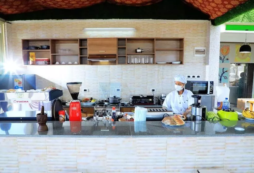 هتل Victoria Guesthouse Addis