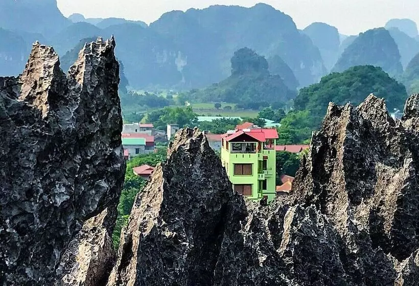 Trang An Mountain View Homestay   Hostel