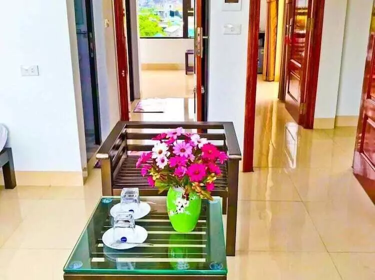 Trang An Mountain View Homestay   Hostel