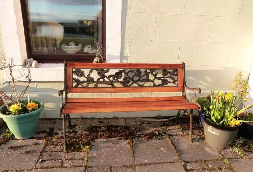 Aamiaismajoitus (B&B) Selkie House