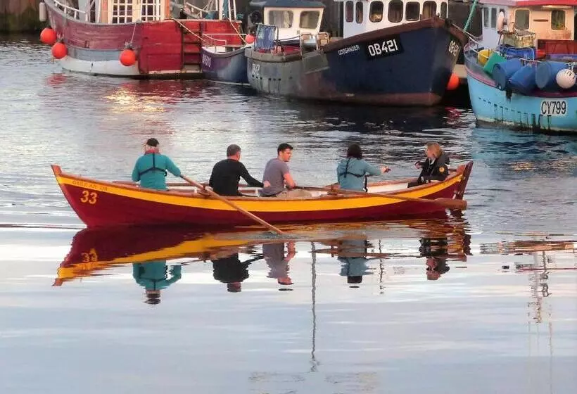 Aamiaismajoitus (B&B) Selkie House