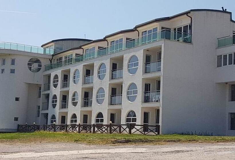 Guest Apartments Salena In Saint George Complex