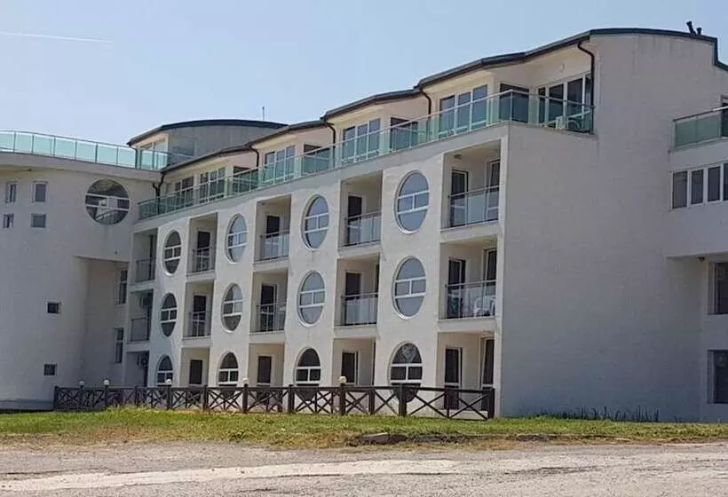 Guest Apartments Salena In Saint George Complex