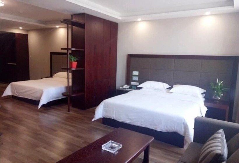 Отель Greentree Alliance Ningyida Hospital Yinchuan Bus Station