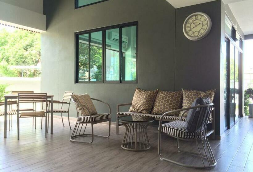 בית מלון כפרי In Clover