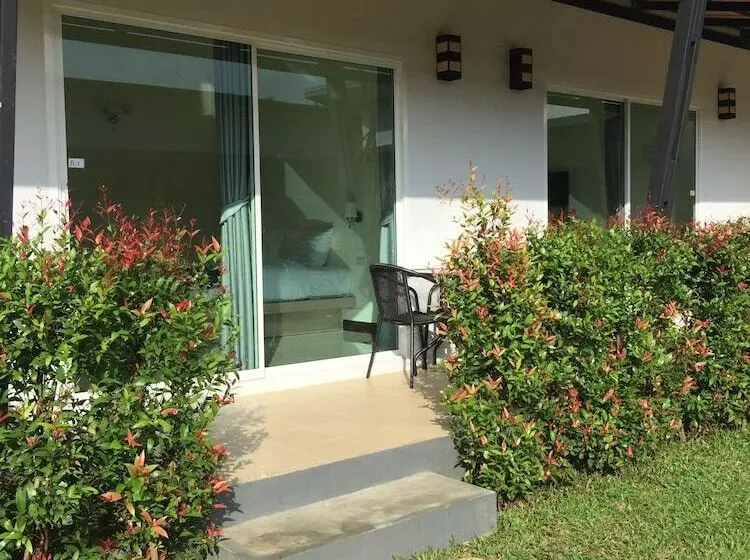 هتل Maleesirin Oldtown Resort