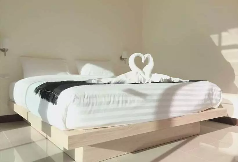 هتل Maleesirin Oldtown Resort