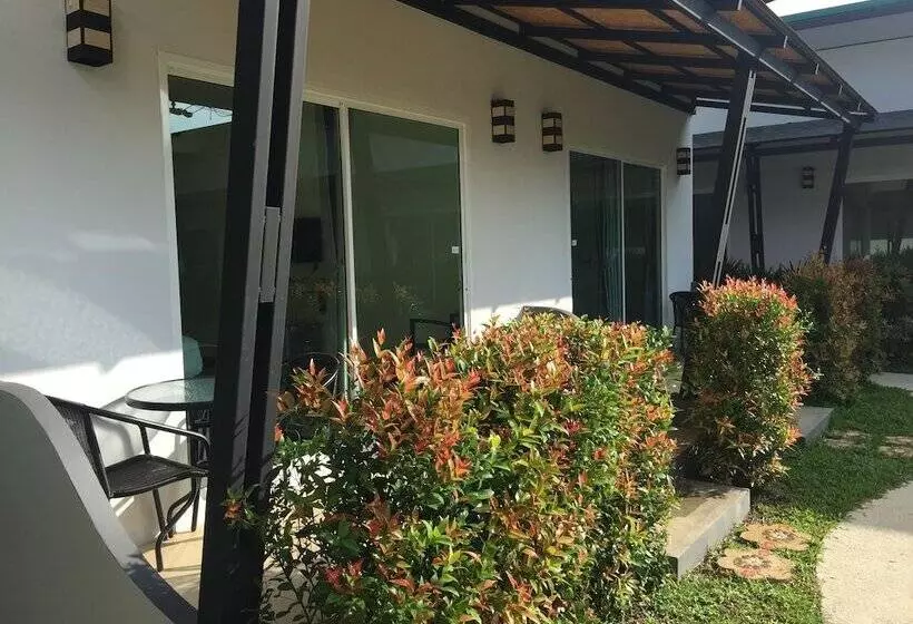 هتل Maleesirin Oldtown Resort