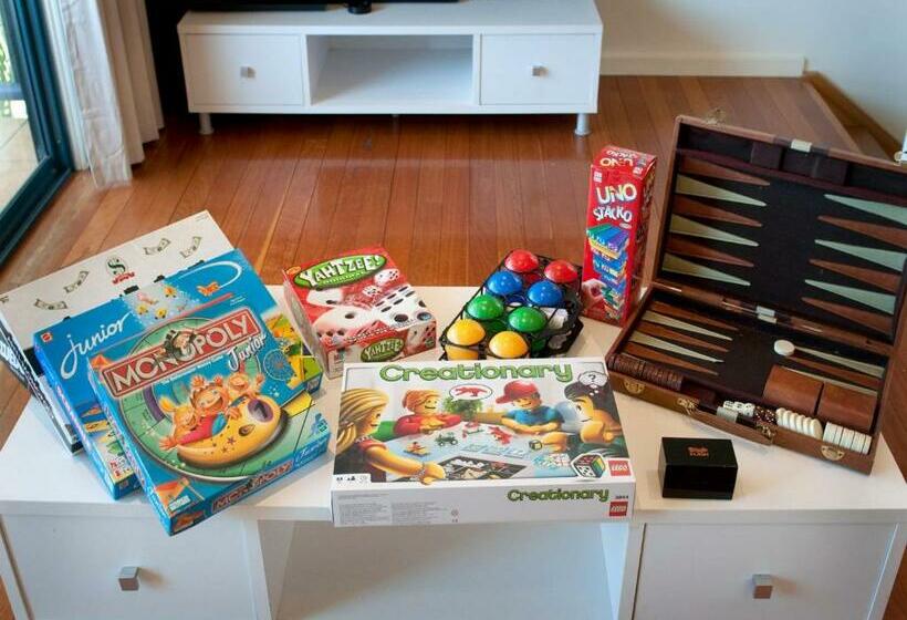 Messines Street, Starfish Lodge, Unit 1, 1a