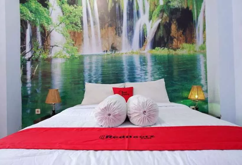 ペンション Reddoorz Near Mayura Park Lombok
