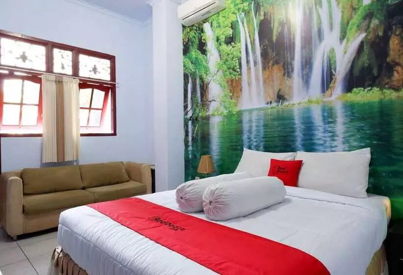 ペンション Reddoorz Near Mayura Park Lombok
