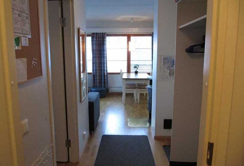 Rukako Aapa Karhunvartijan Tupa