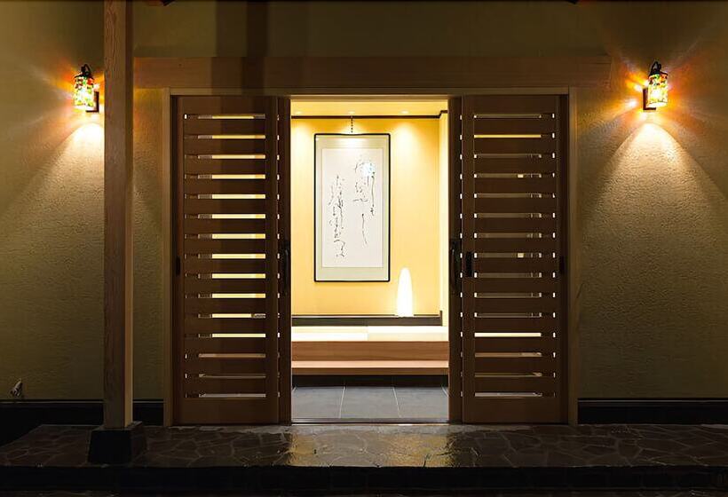 ریوکان Kusatsuonnsenn Tenojiya