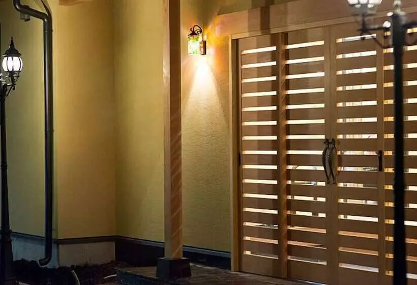 旅館 Kusatsuonnsenn Tenojiya