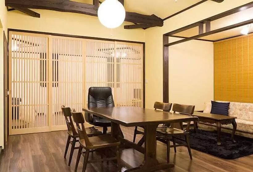 旅館 Kusatsuonnsenn Tenojiya