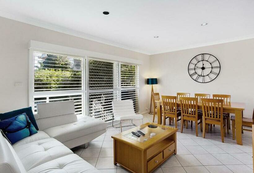 Sandy Shores 1 3 Messines Street