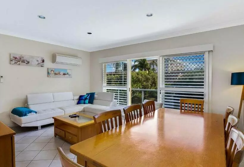 Sandy Shores 1 3 Messines Street