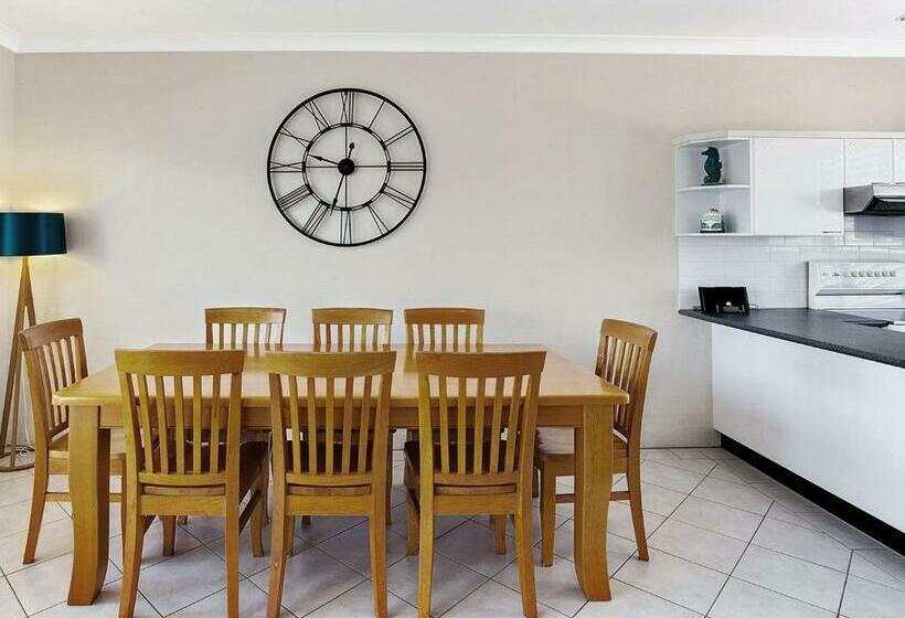 Sandy Shores 1 3 Messines Street