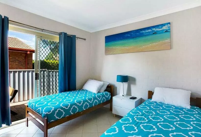 Sandy Shores 1 3 Messines Street