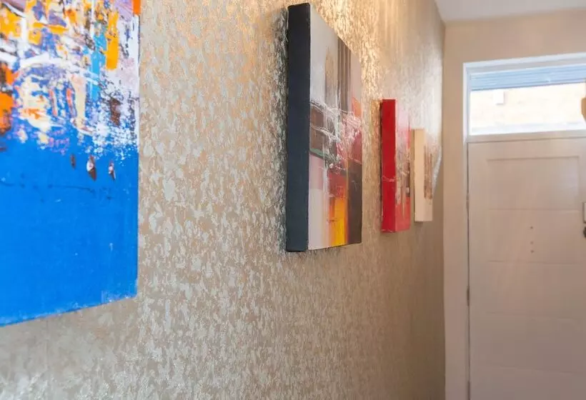 Townhouse Plus @ 130 West Street Crewe