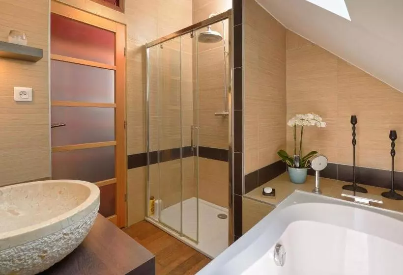 La Maison Dans Les Bois