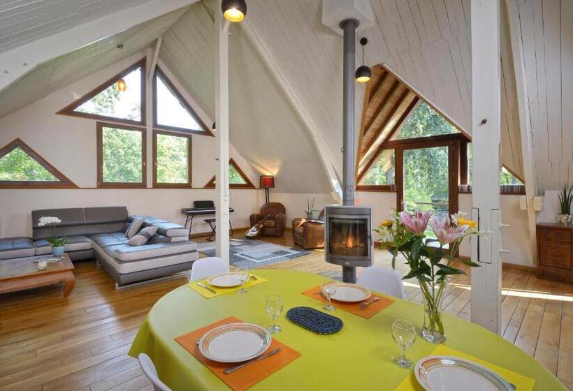 La Maison Dans Les Bois