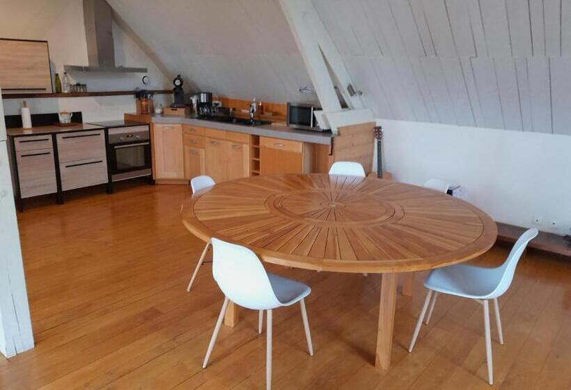 La Maison Dans Les Bois