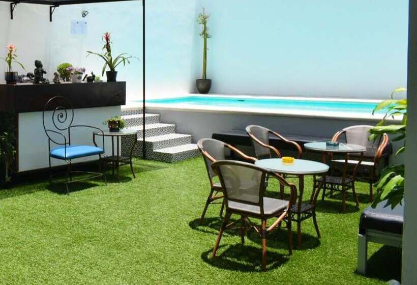 Art Factory Playa Del Carmen   Hostel