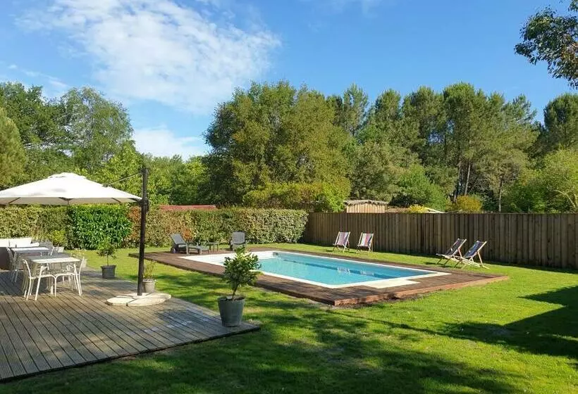 Aamiaismajoitus (B&B) La Grange Du Born