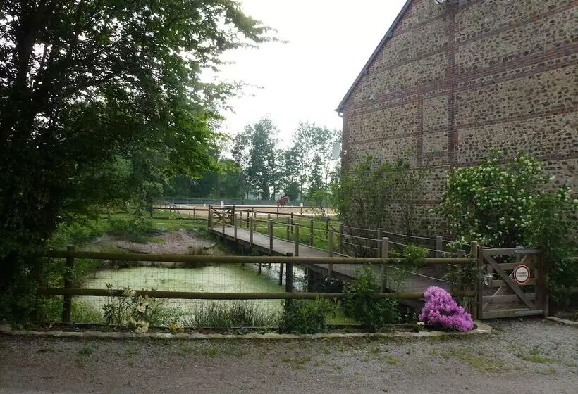 Aamiaismajoitus (B&B) Le Manoir De Villers