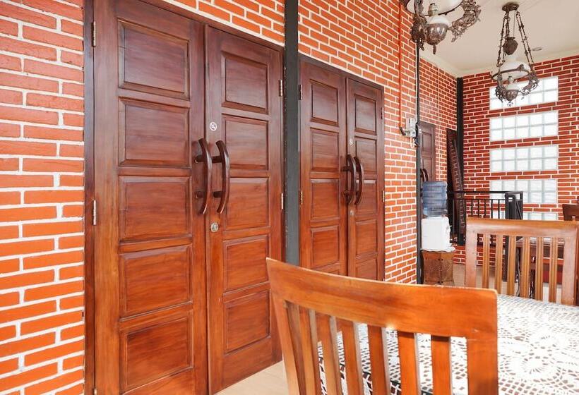 בית מלון כפרי Alam Citra Bnb Mitra Reddoorz