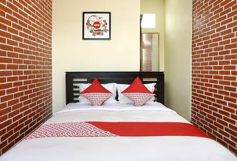 Hotelli Alam Citra Bnb Mitra Reddoorz