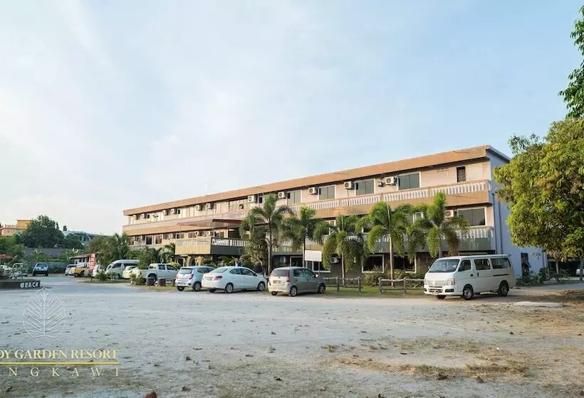 هتل Sandy Garden Resort