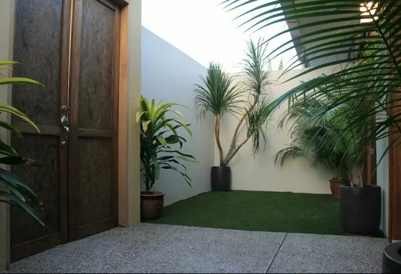 هتل Sandy Garden Resort