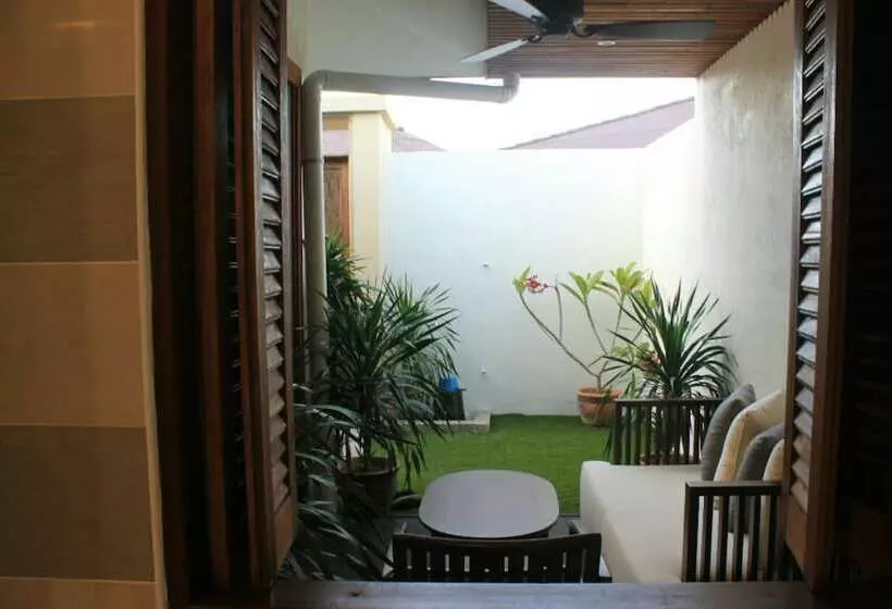 هتل Sandy Garden Resort