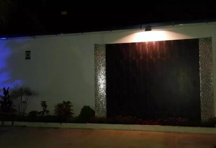 Hotelli Tropical Resort Tocaima