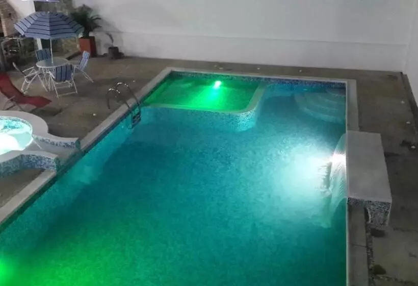 Hotelli Tropical Resort Tocaima