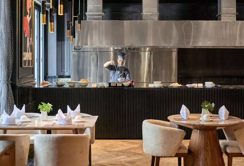 Ravatel Luxury Hotel Bac Giang