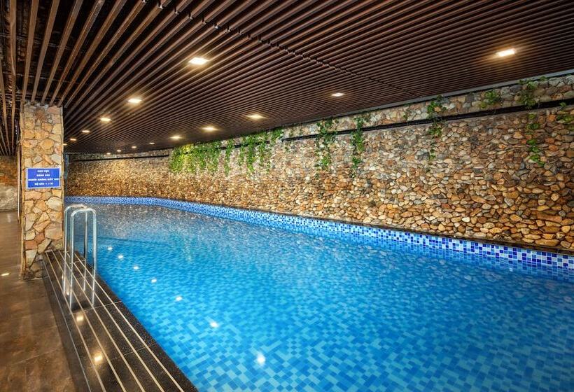 Ravatel Luxury Hotel Bac Giang