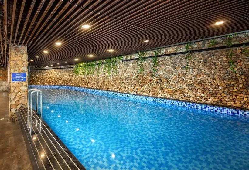 Ravatel Luxury Hotel Bac Giang