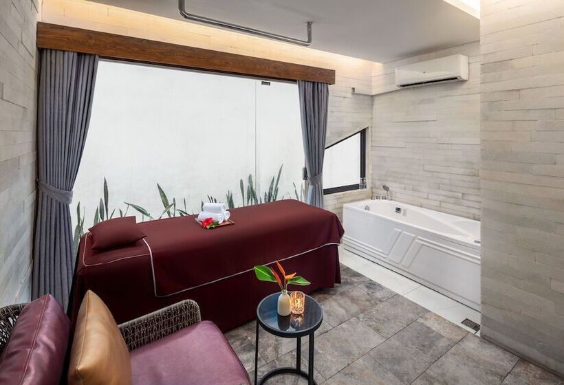 Ravatel Luxury Hotel Bac Giang