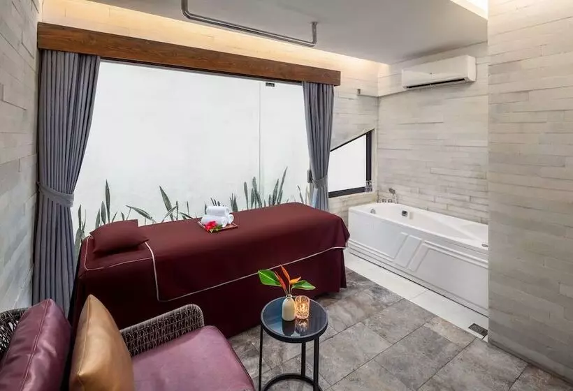 Ravatel Luxury Hotel Bac Giang