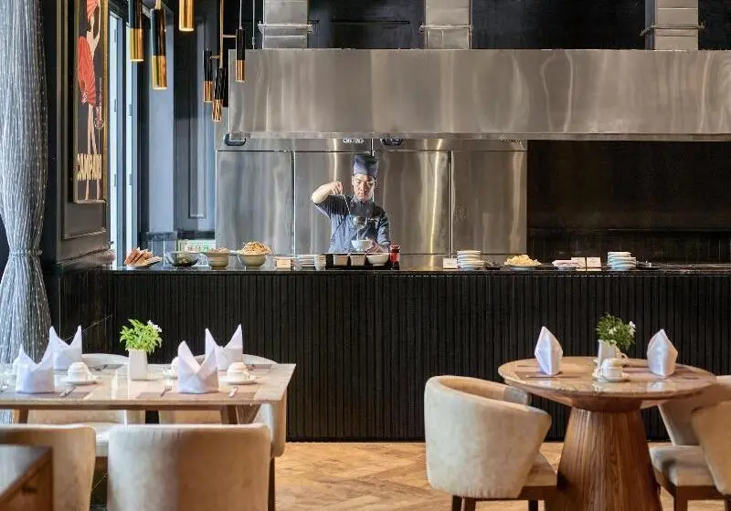 Ravatel Luxury Hotel Bac Giang