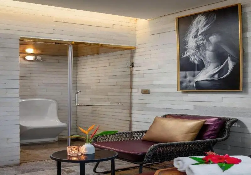 Ravatel Luxury Hotel Bac Giang