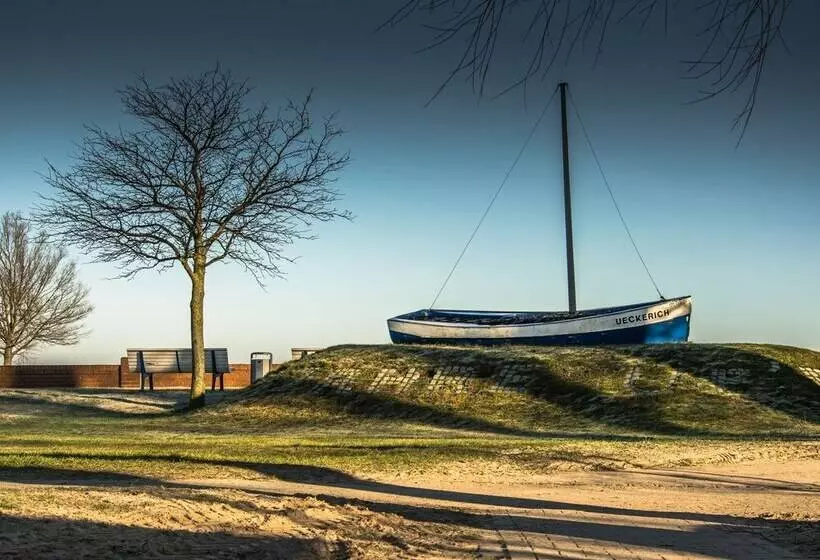 Sleep Under A Thatched Roof   Apartment In Ahlbeck Near Haff