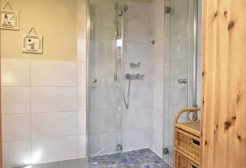 Sleep Under A Thatched Roof   Apartment In Ahlbeck Near Haff