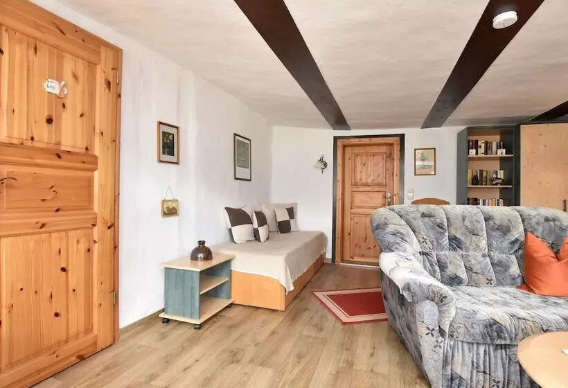 Sleep Under A Thatched Roof   Apartment In Ahlbeck Near Haff