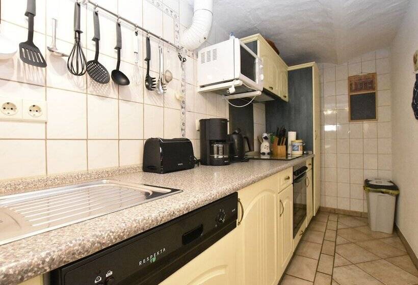 Sleep Under A Thatched Roof   Apartment In Ahlbeck Near Haff